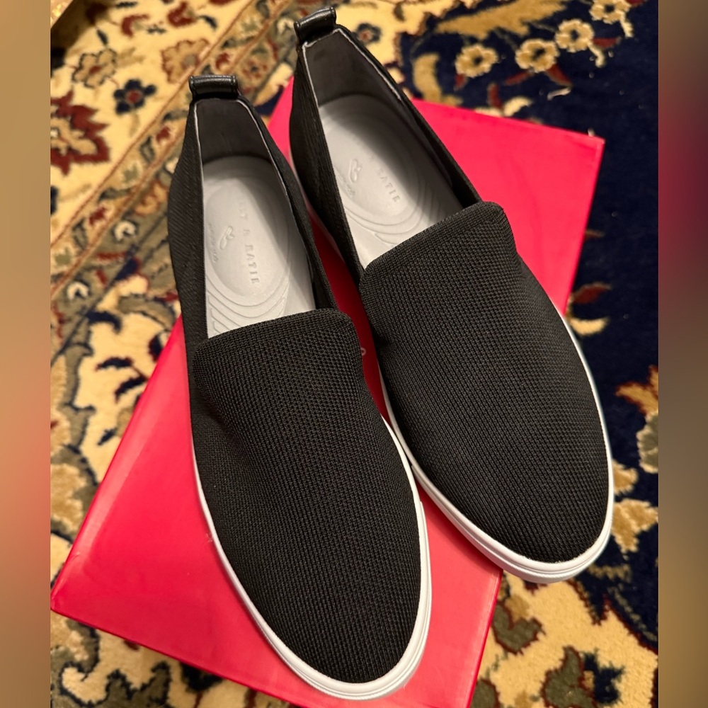 Black Slip-On Knit Sneakers